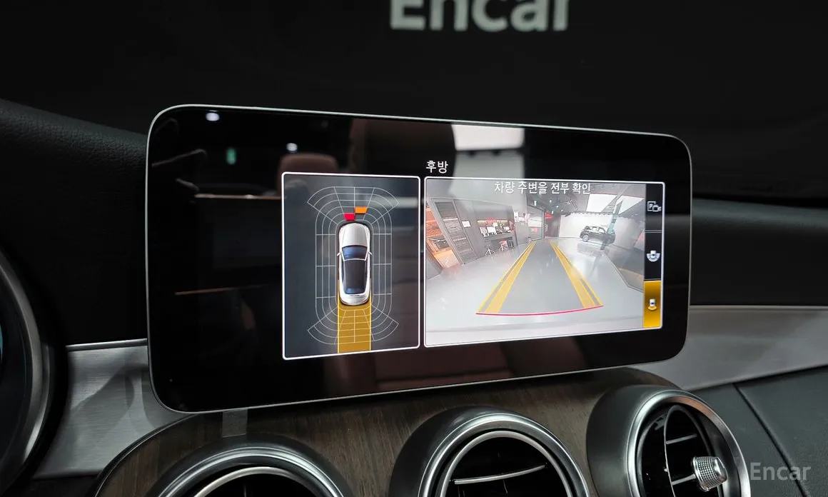 Фото 16 - Mercedes-Benz C-Class