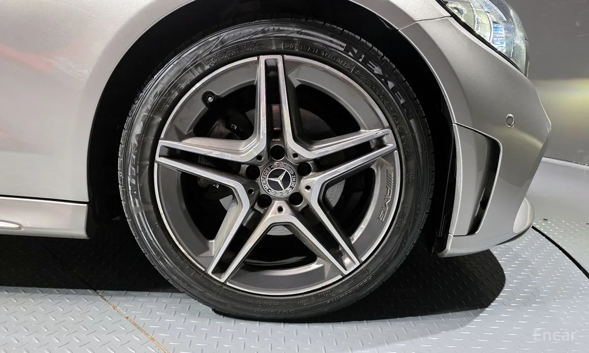 Фото 5 - Mercedes-Benz C-Class