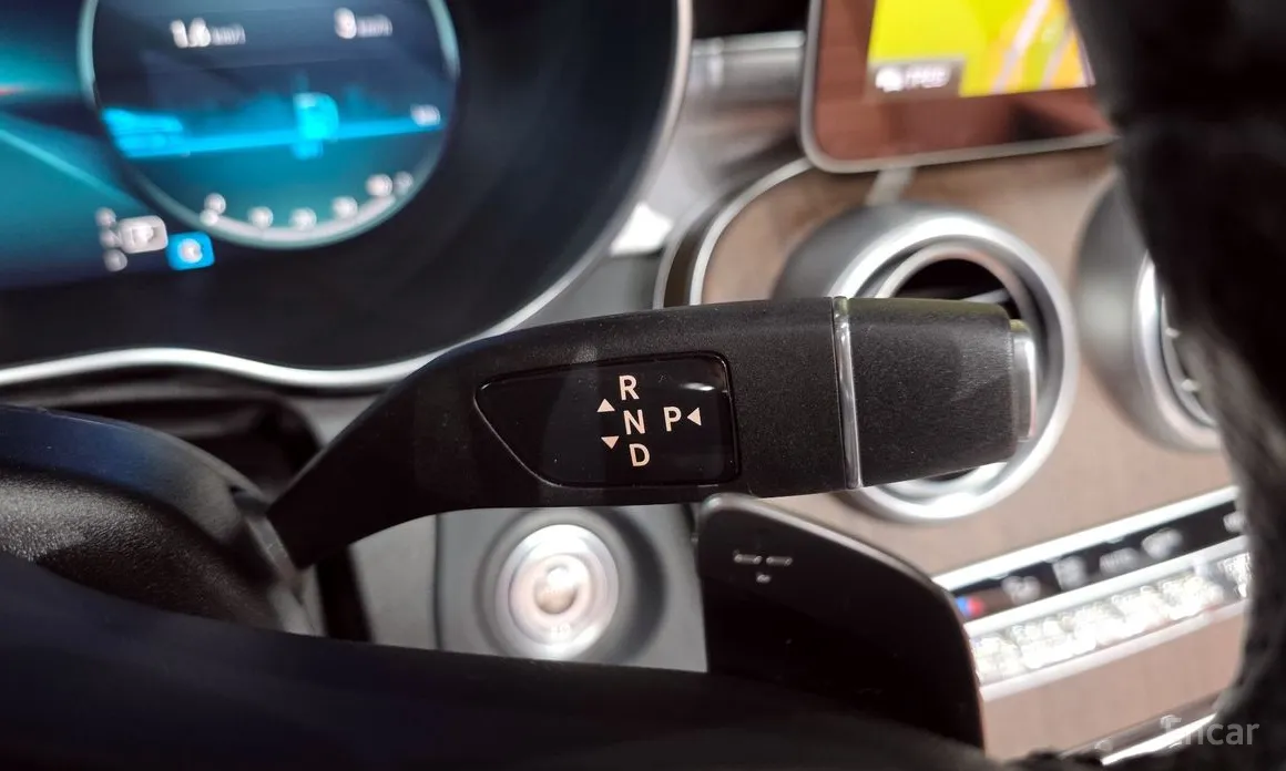 Фото 9 - Mercedes-Benz C-Class