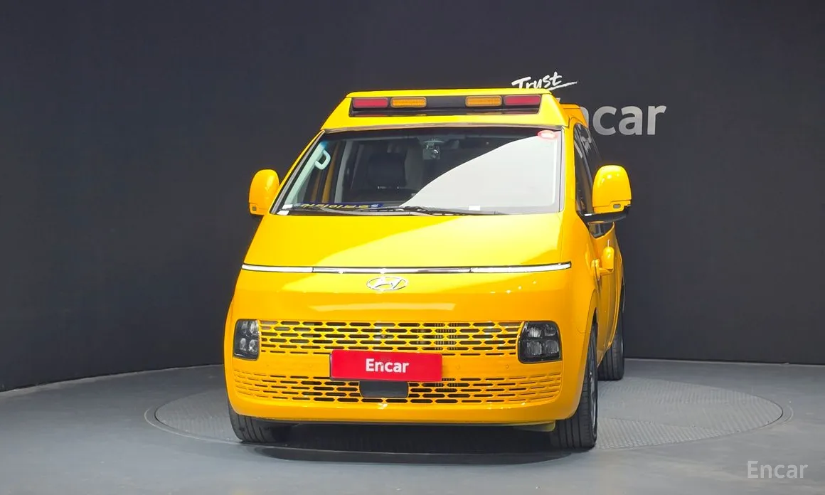 Фото 3 - Hyundai Staria