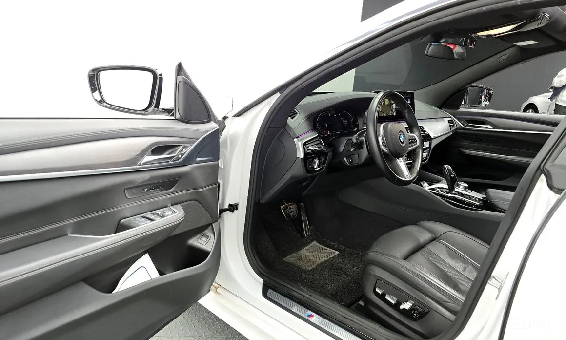 Фото 11 - BMW Gran Turismo