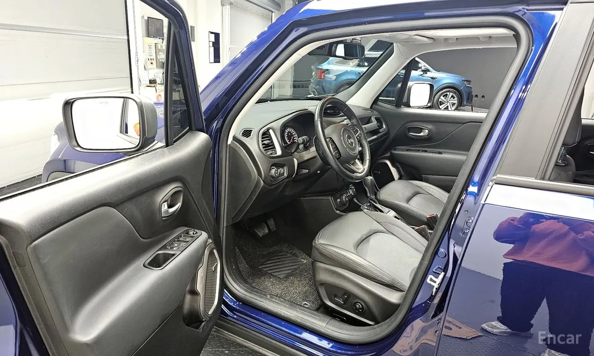 Фото 10 - Jeep Renegade