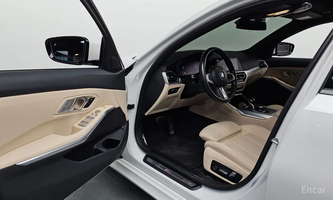 Photo 10 - BMW 3 Series