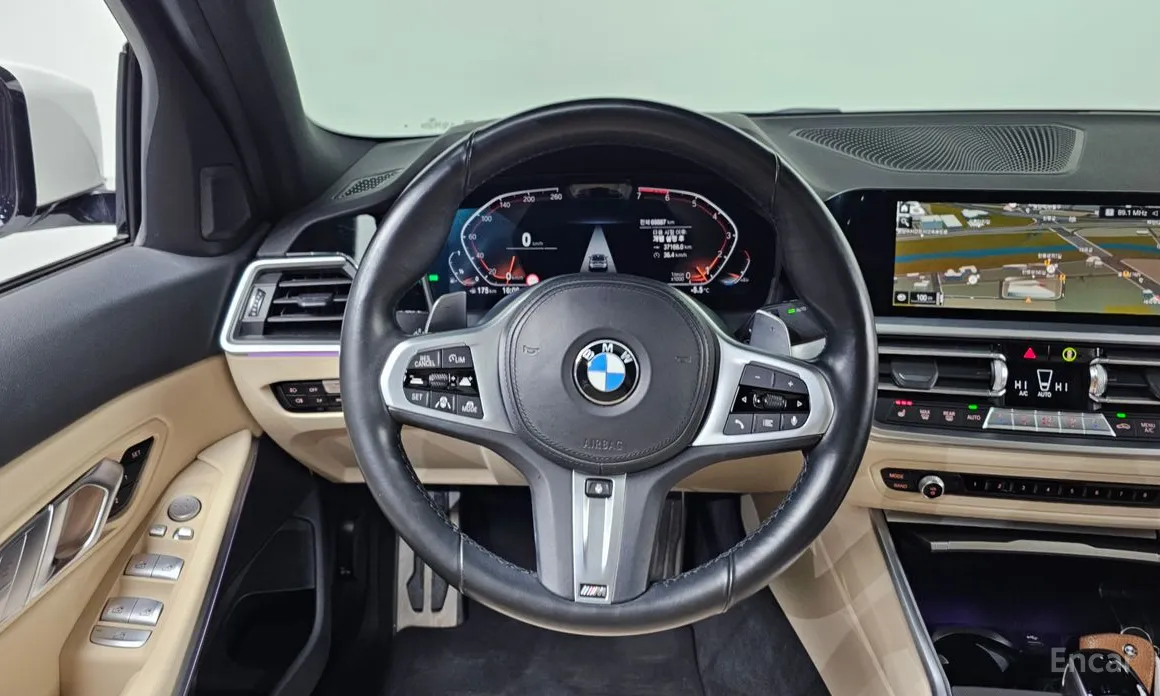 Photo 13 - BMW 3 Series