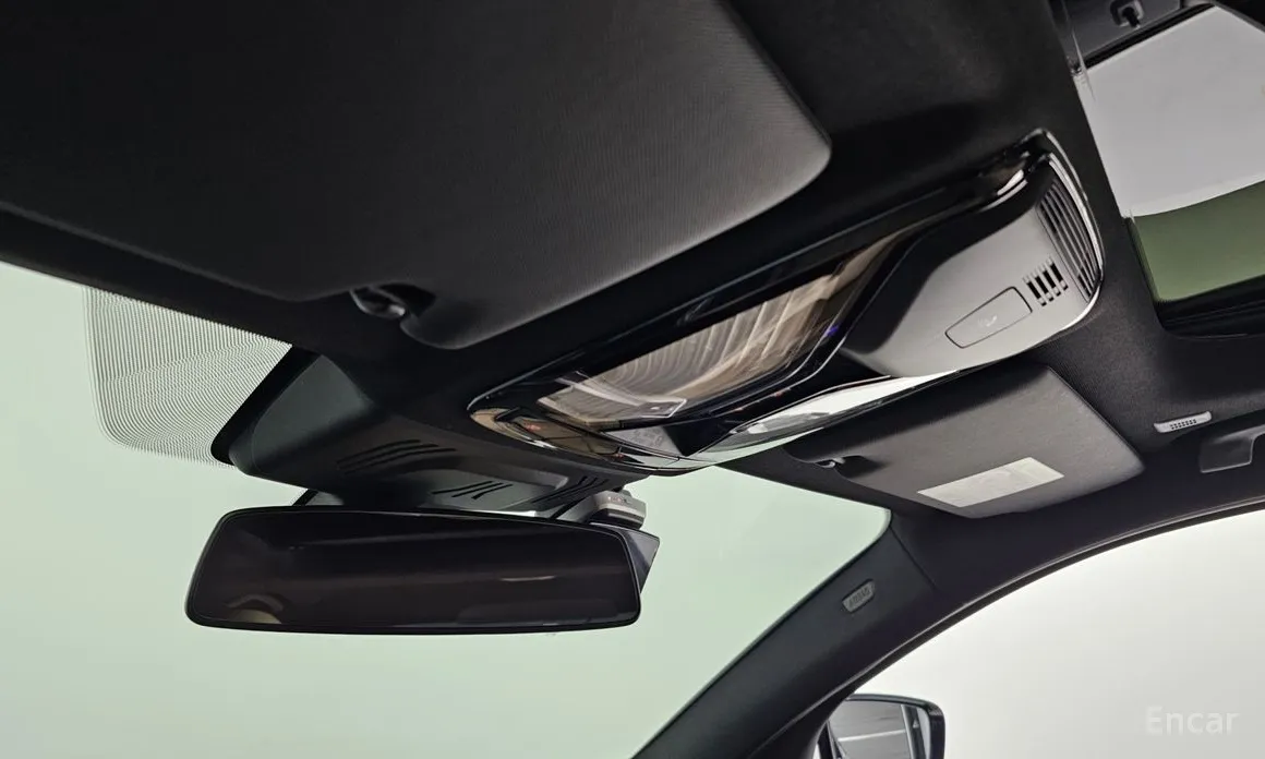 Photo 18 - BMW 3 Series