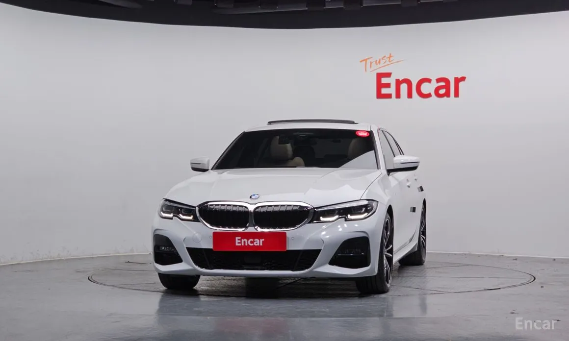 Photo 3 - BMW 3 Series