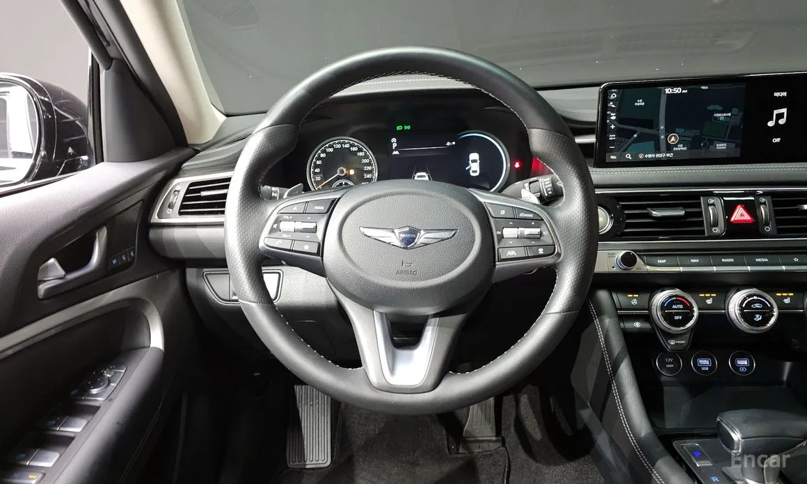 Photo 13 - Genesis G70