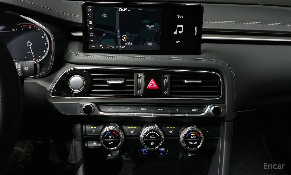 Photo 14 - Genesis G70