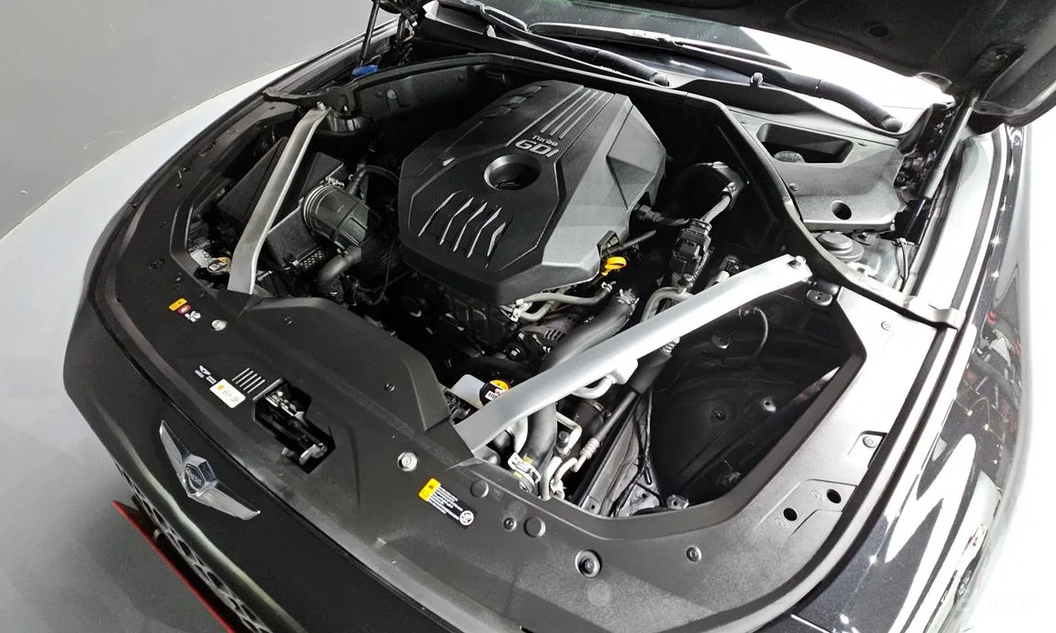 Photo 6 - Genesis G70