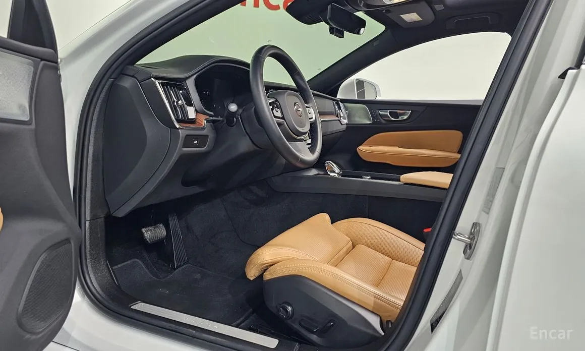 Фото 12 - Volvo S60