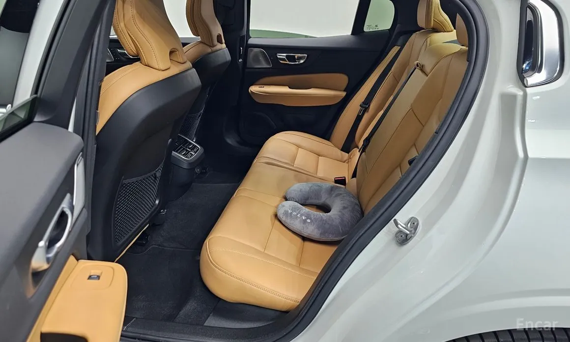 Фото 13 - Volvo S60