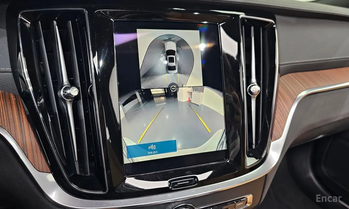 Фото 16 - Volvo S60