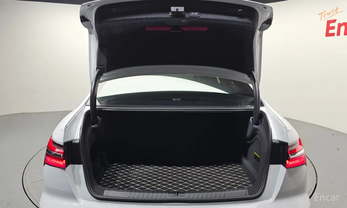 Фото 20 - Audi A6