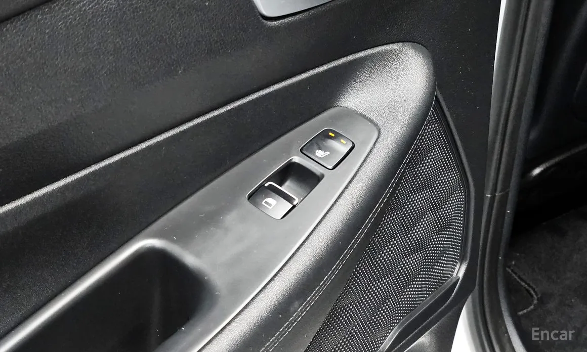 Фото 19 - Hyundai Santa Fe