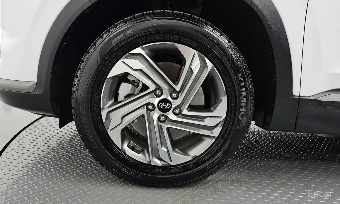 Фото 5 - Hyundai Santa Fe