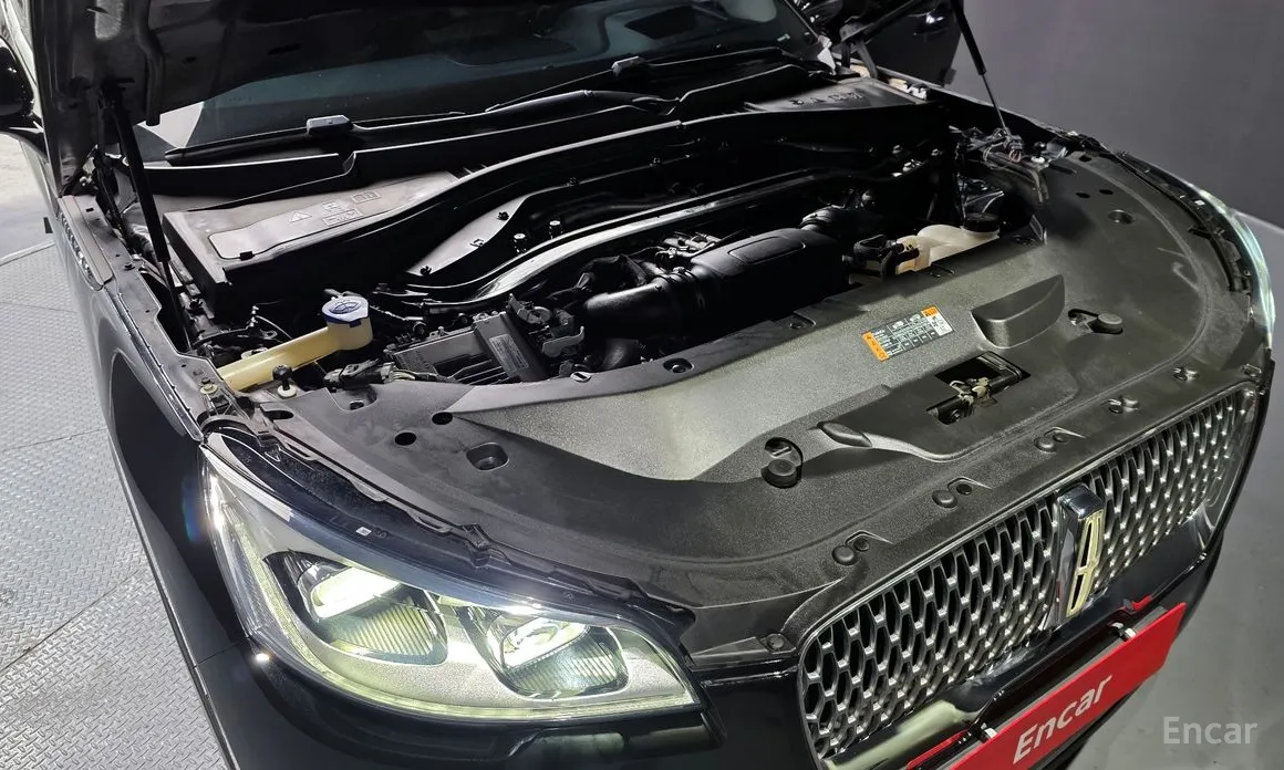 Фото 6 - Lincoln Aviator