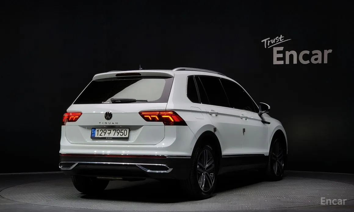 Фото 2 - Volkswagen Tiguan