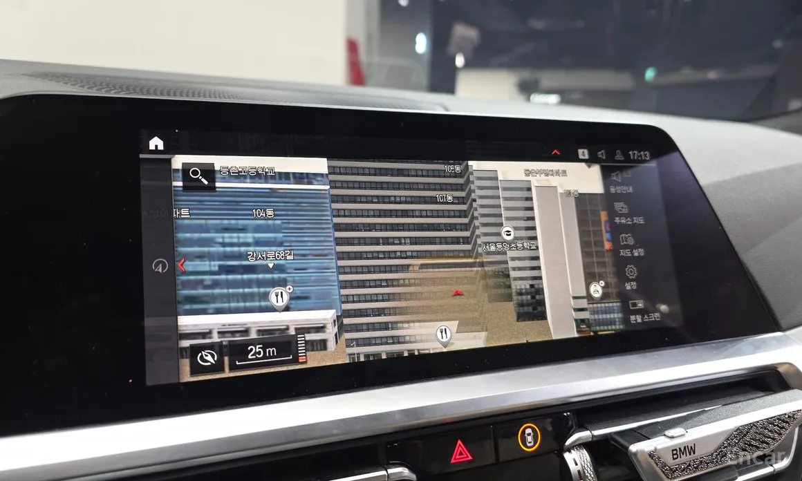 Photo 16 - BMW 3 Series