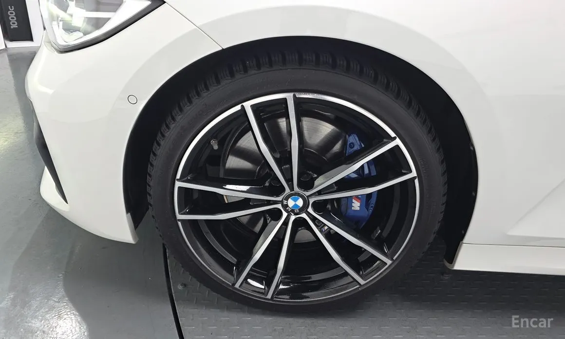 Photo 5 - BMW 3 Series