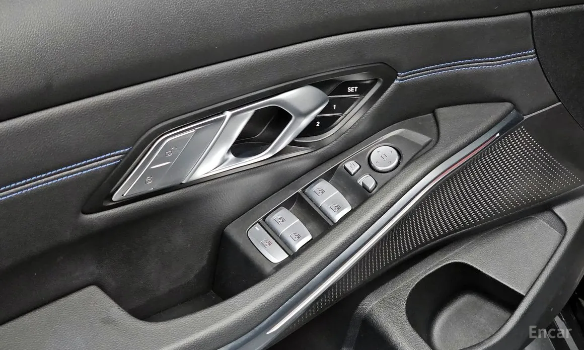 Фото 17 - BMW 3 Series