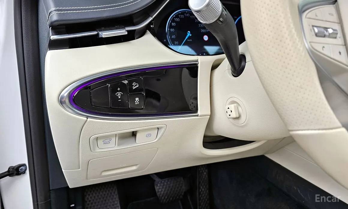 Фото 16 - Genesis GV70