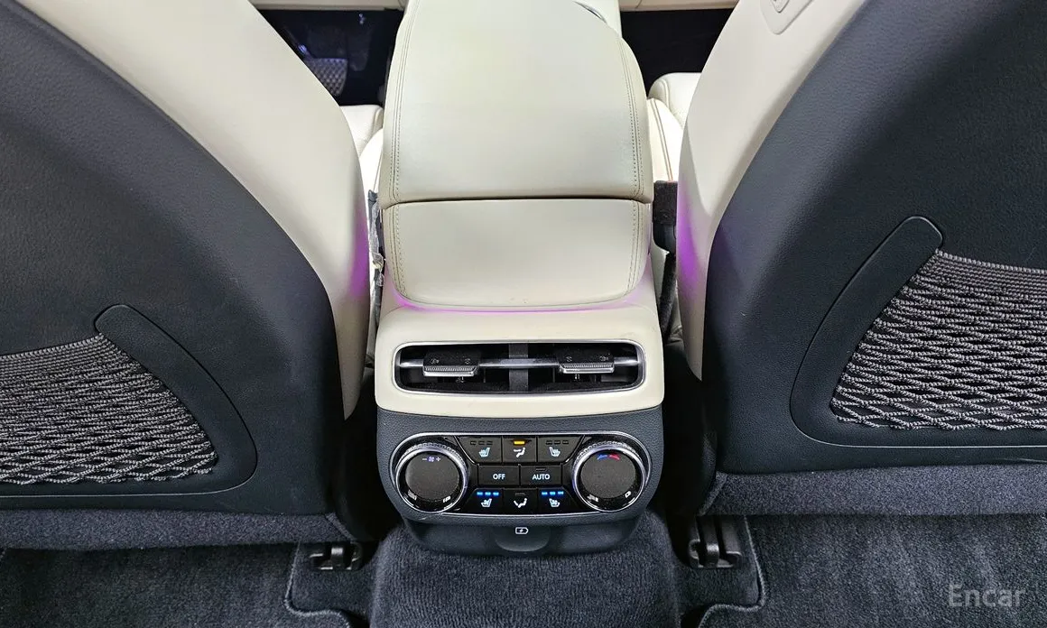 Фото 18 - Genesis GV70