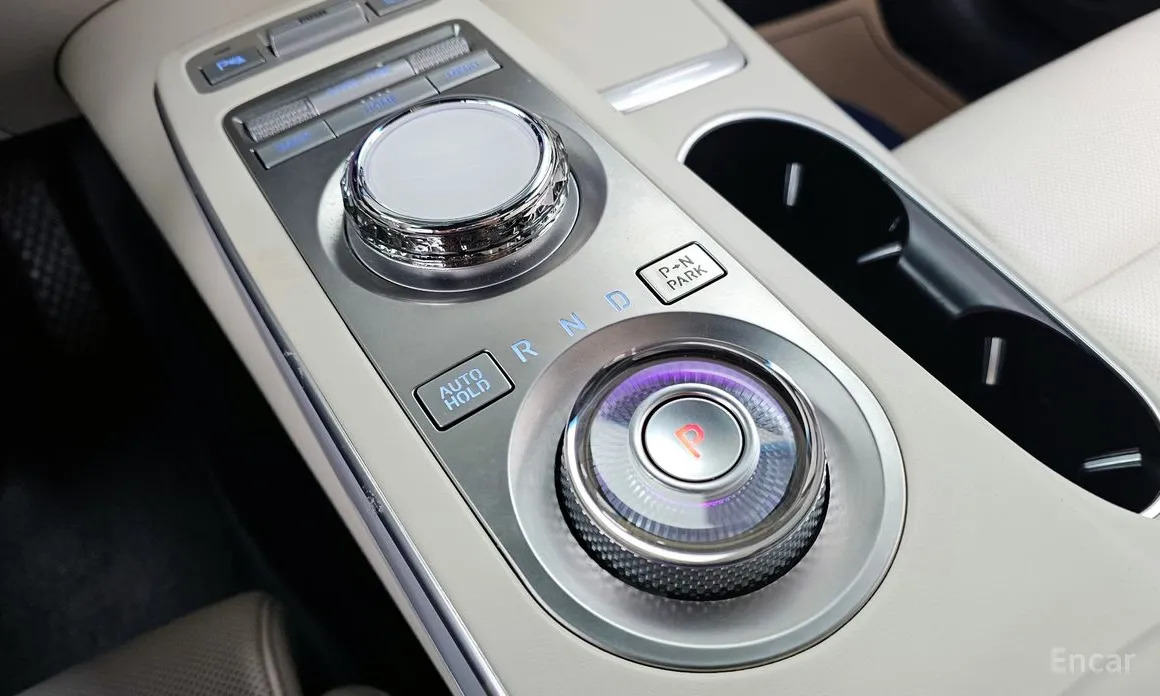 Фото 9 - Genesis GV70