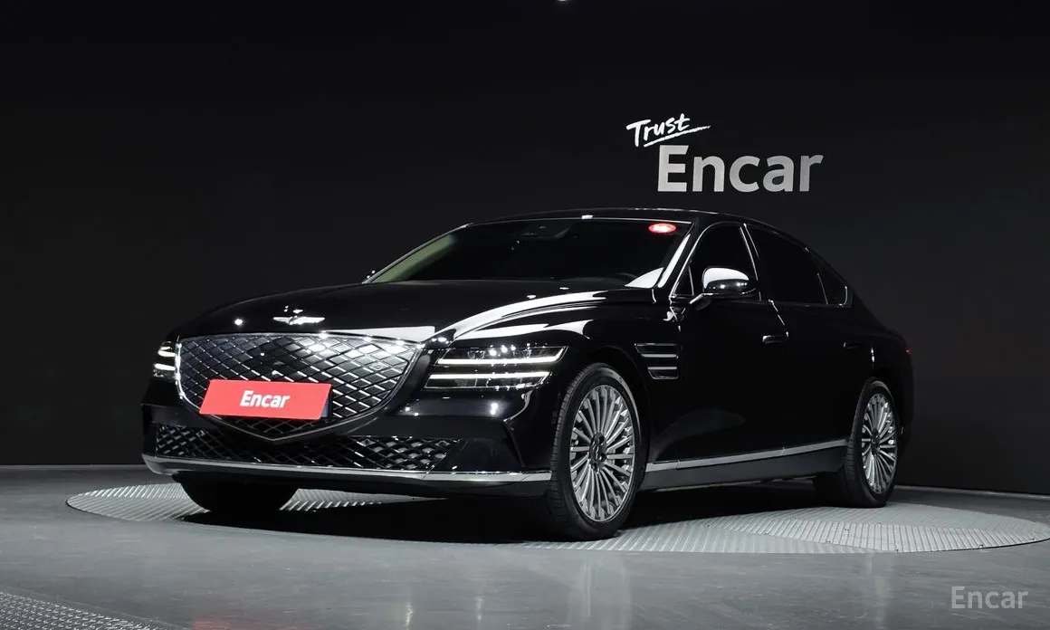 Фото 1 - Genesis G80