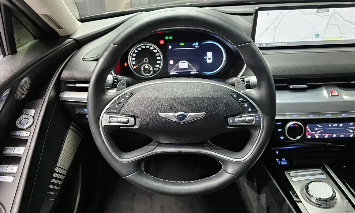 Фото 13 - Genesis G80