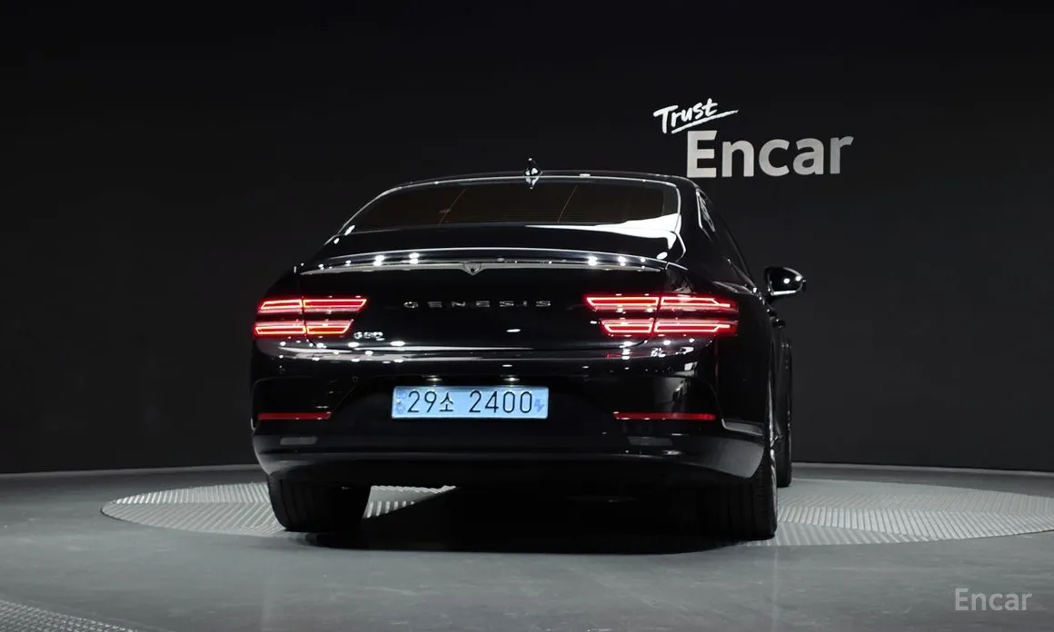 Фото 4 - Genesis G80