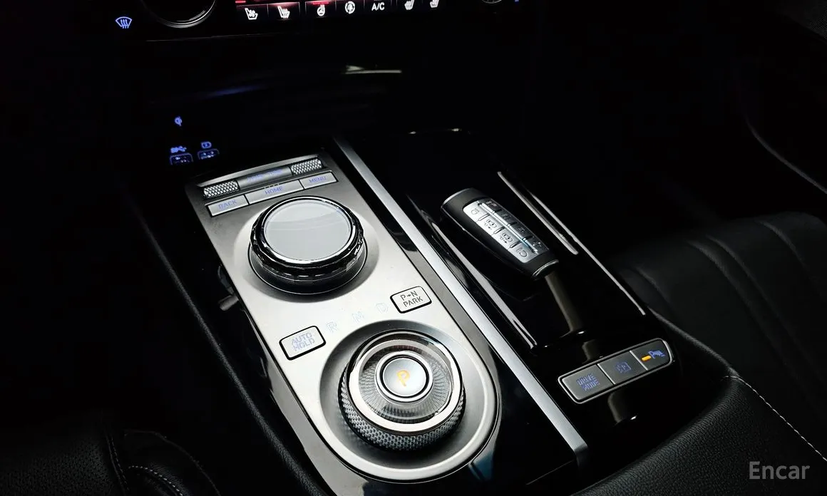 Фото 9 - Genesis G80