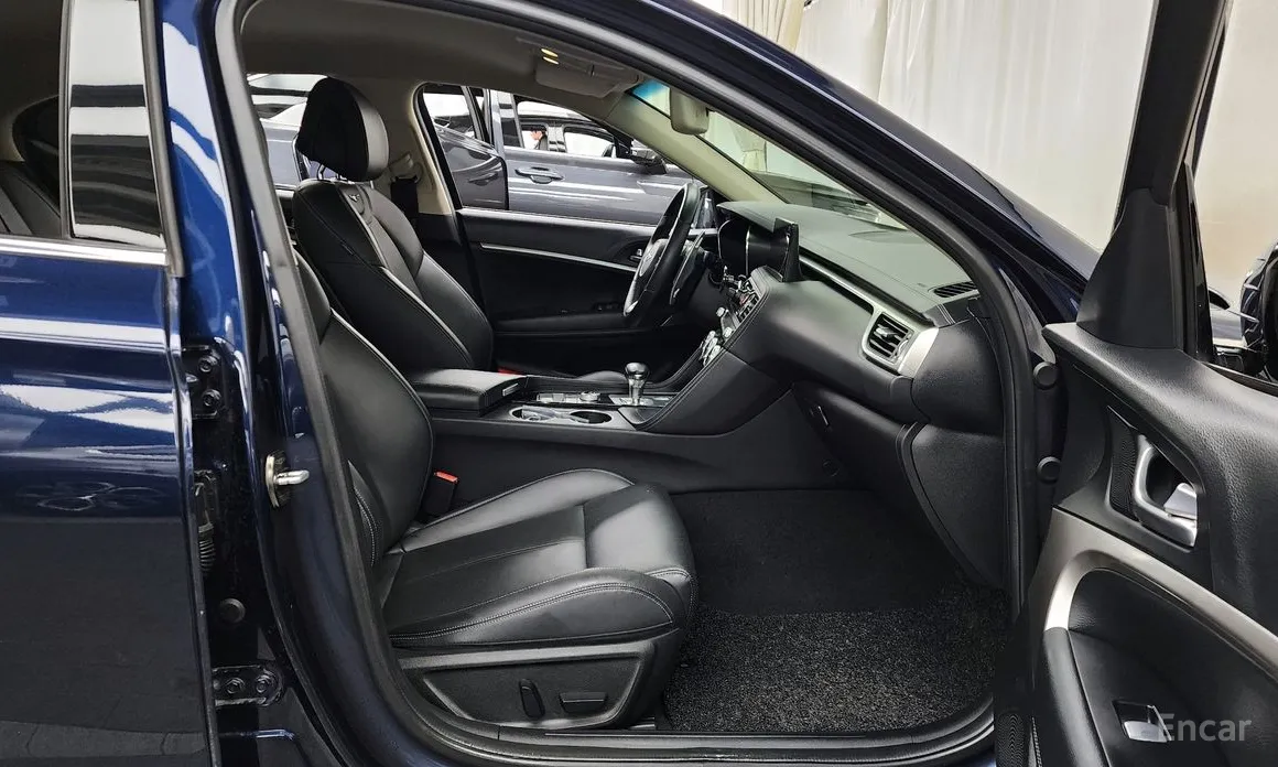 Genesis G70 2020 Gasoline 2.0T 4WD