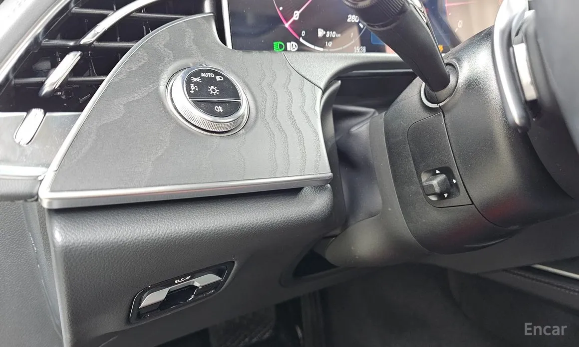 Фото 14 - Mercedes-Benz E-Class