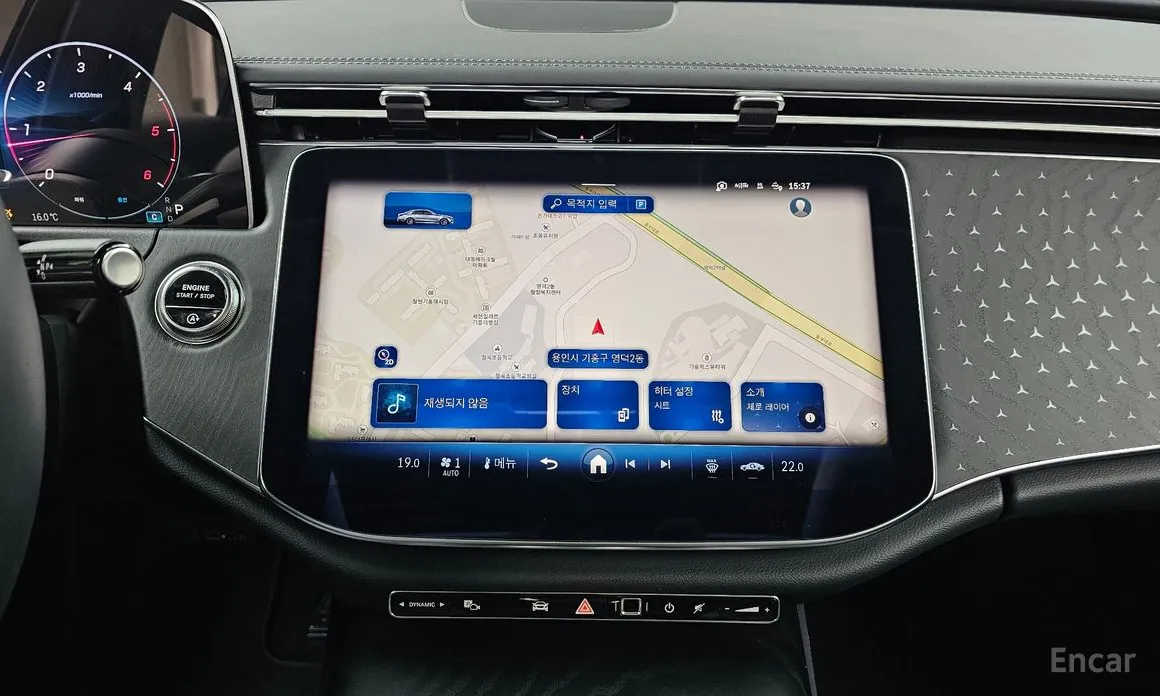 Фото 15 - Mercedes-Benz E-Class