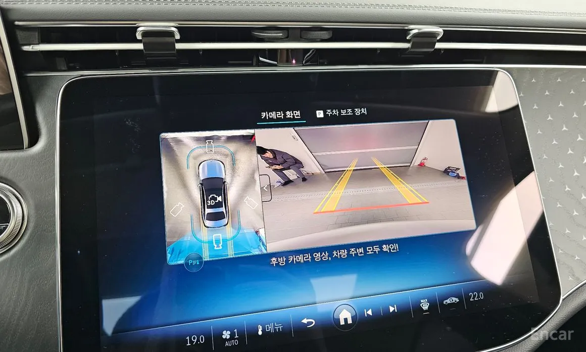 Фото 16 - Mercedes-Benz E-Class