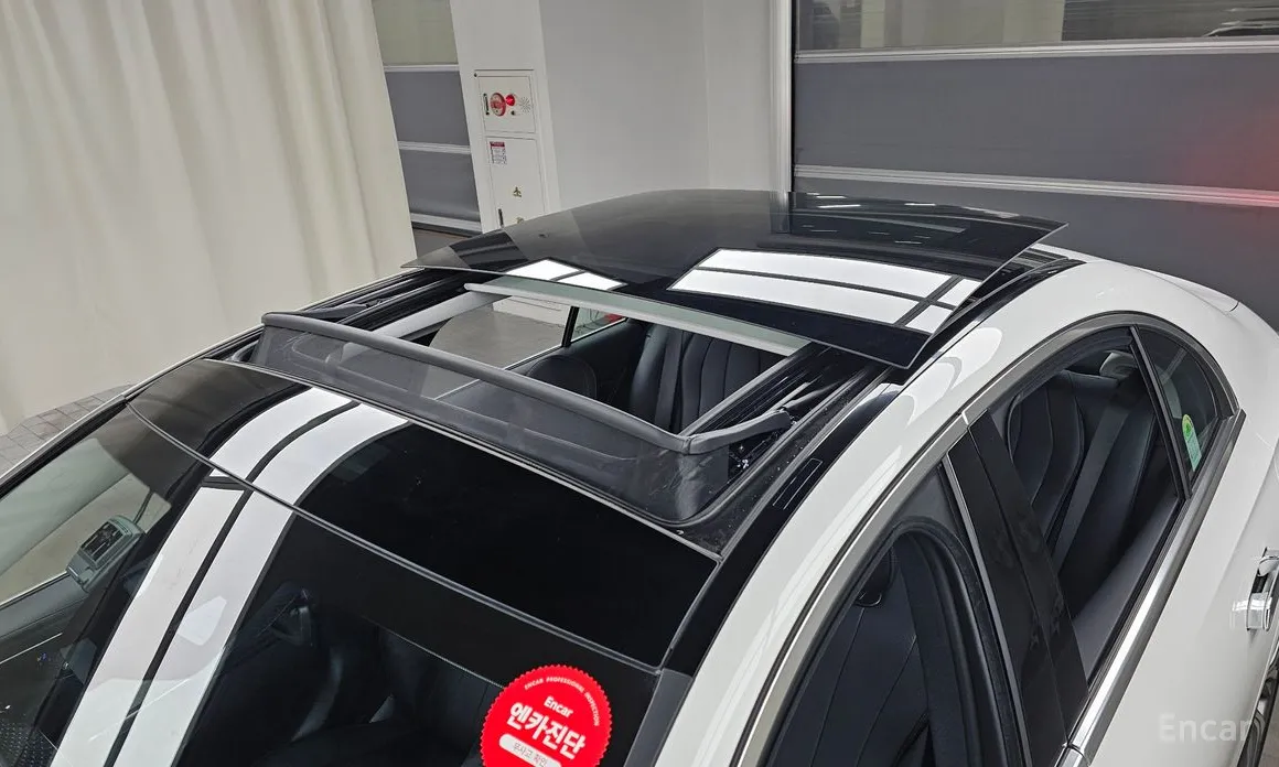 Фото 19 - Mercedes-Benz E-Class