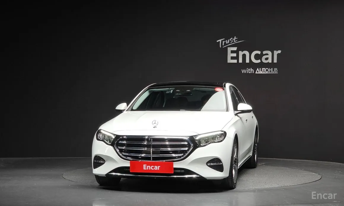 Фото 3 - Mercedes-Benz E-Class