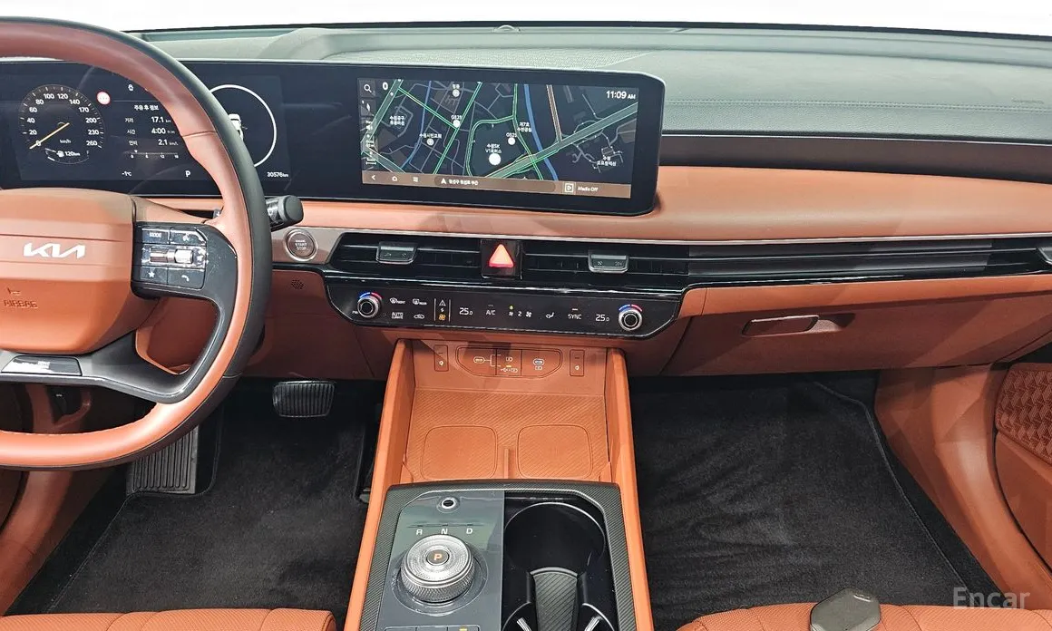 Фото 14 - Kia K8