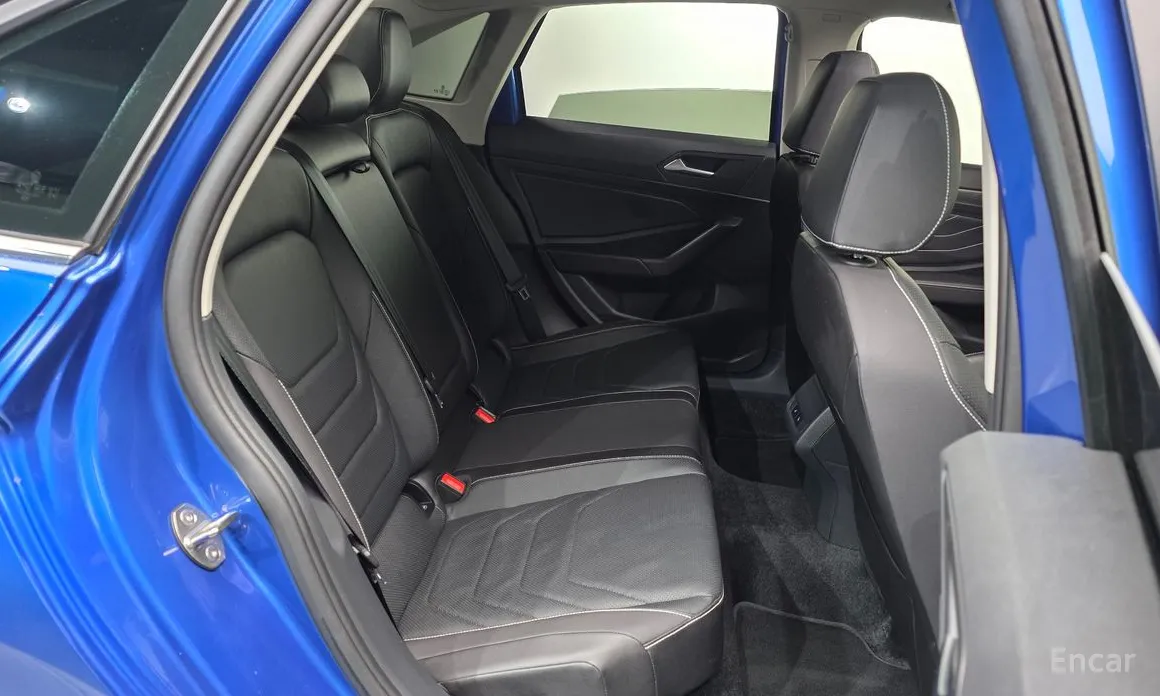 Фото 12 - Volkswagen Jetta