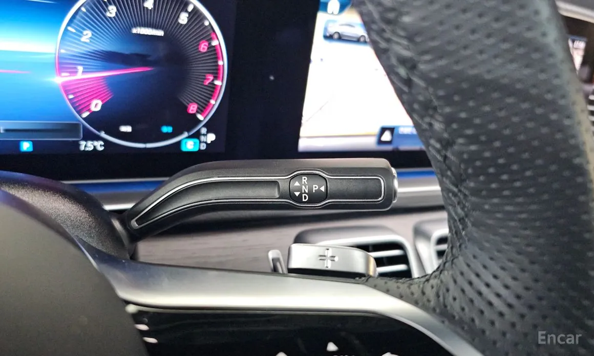 Фото 9 - Mercedes-Benz GLE-Class