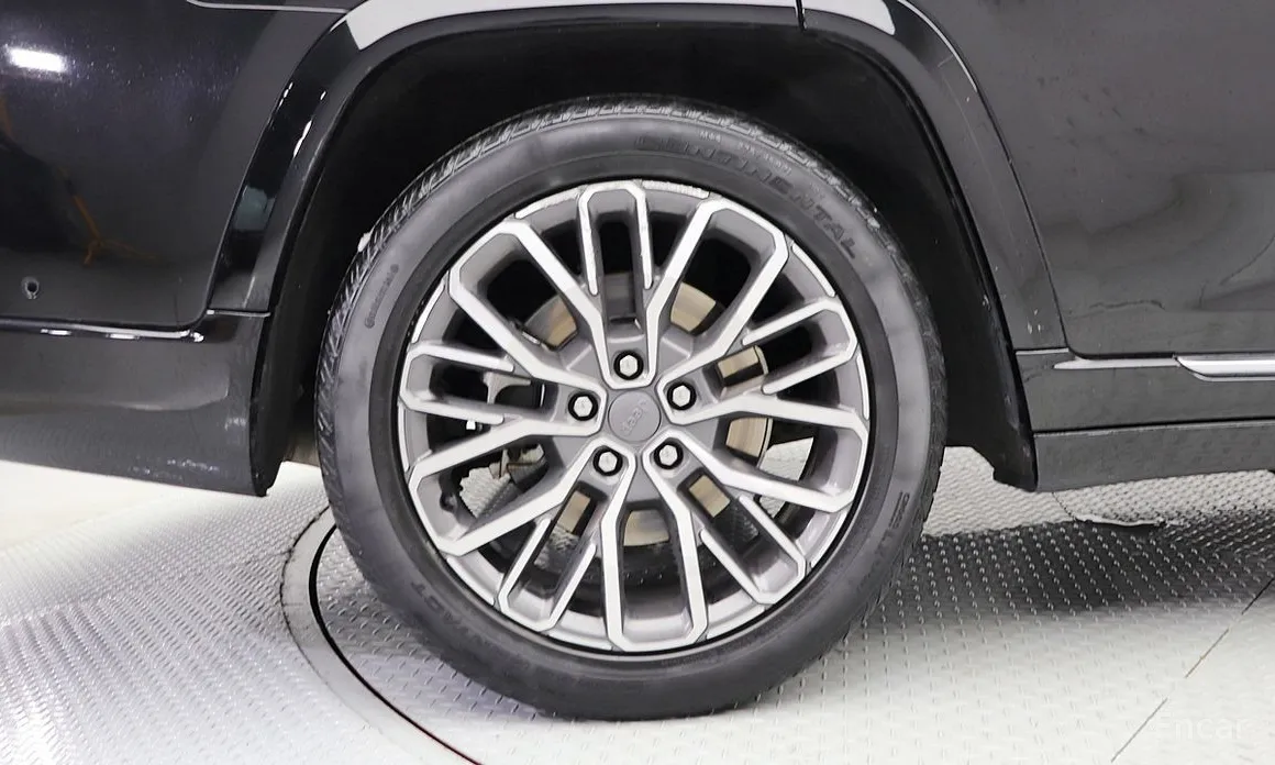 Фото 8 - Jeep Cherokee