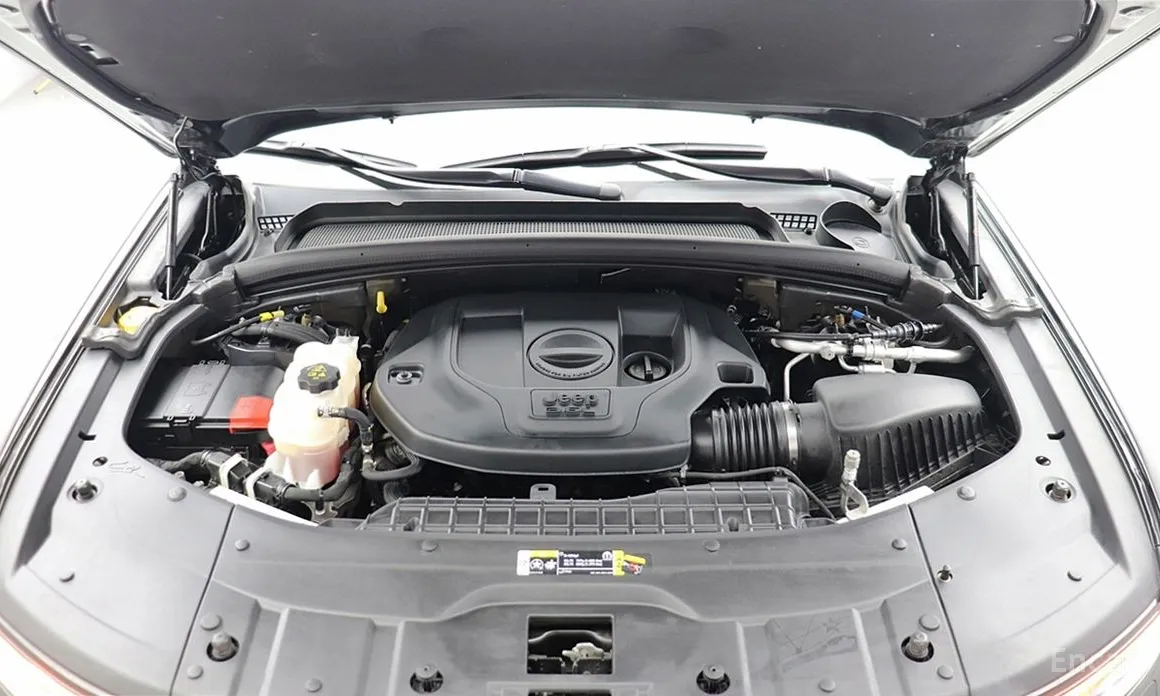 Фото 9 - Jeep Cherokee