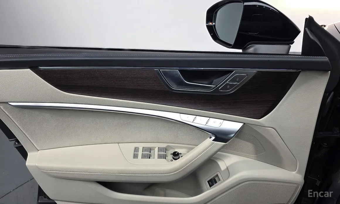 Фото 18 - Audi A7