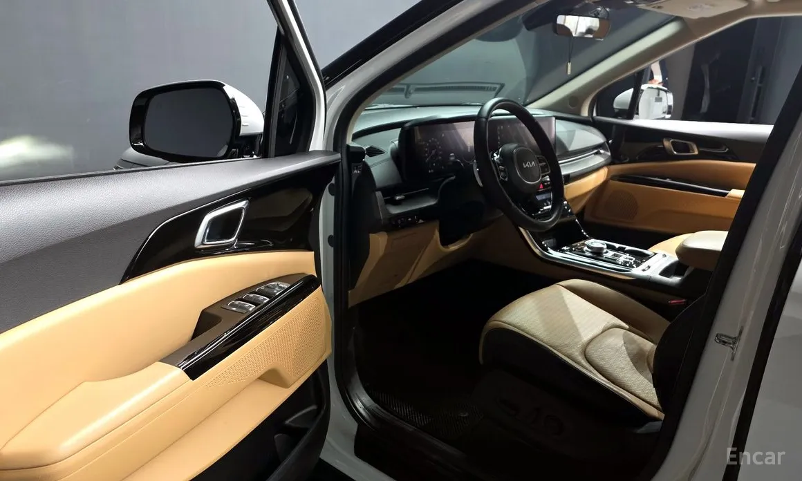 Фото 10 - Kia Carnival