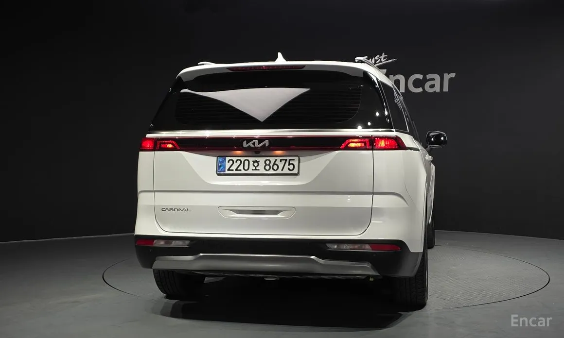 Фото 4 - Kia Carnival