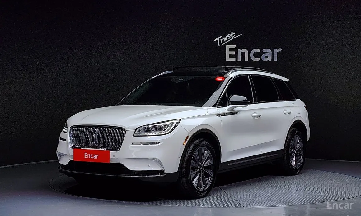 Фото 1 - Lincoln Corsair