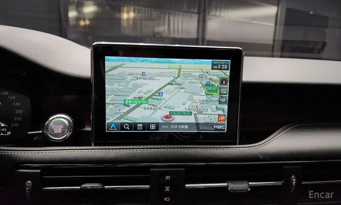 Фото 14 - Lincoln Corsair