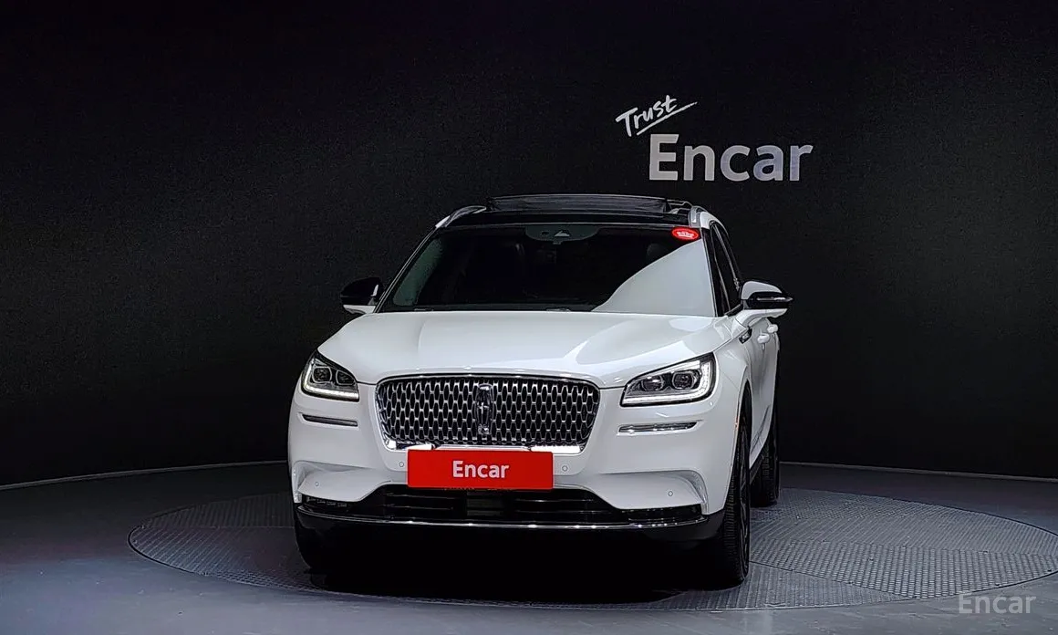 Фото 3 - Lincoln Corsair