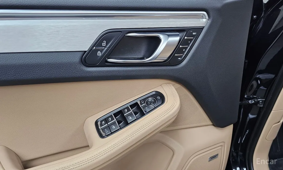 Фото 14 - Porsche Macan