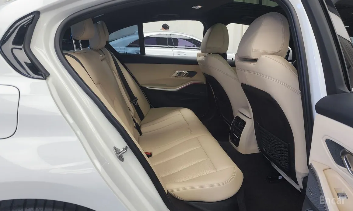 Фото 16 - BMW 3 Series